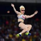 5c8b2fd4230000d5042452d0