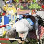 5c8b2fd52500000704ca421a