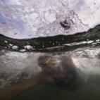 5c8b2fda240000f404a44da4