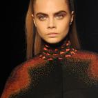 5c8ab887240000f7054c5339