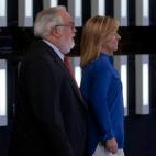 5c8ad557230000d50423cb3f