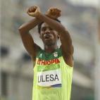 5c8b301e360000ba1a6cae08