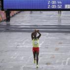 5c8b301f230000d504245375