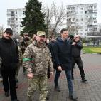 Sánchez, durante la visita a Borodianka.