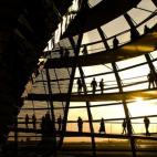 Capital mundial de la música electrónica y… del fetichismo. Esta ciudad puede sacar tu lado más salvaje. Su anterior alcalde, Klaus Wowereit, no sólo brindó con un zapato de tacón, sino que gracias a su activismo potenció aún más la ...