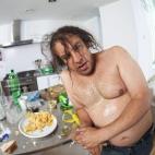 ¿Acabas de tener la juerga de tu vida... en tu casa? No te preocupes, para echarte una mano están los Hangover Helpers (ayudantes de la resaca). Por 20 dólares por cada habitante de la casa, un escuadrón se presenta en tu domicilio (de Color...