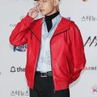 Nombre completo: Kim Tae-hyung.Fecha de nacimiento: 30 de diciembre de 1995. Seo-gu, Corea del Sur.Rol: bailar&iacute;n, cantante, visual y rostro del grupo.