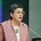 Arancha Gonzalez Laya derrocha personalidad con sus accesorios