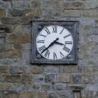 5c8aa95d250000e203c966a6