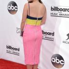 La actriz y cantante estadounidense Lucy Hale, de Alex Perry.