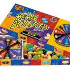 La firma Jelly Belly ha hecho un guiño a los fans de Harry Potter con un juego en el que probarás al azar los caramelos que comen los protagonistas de la saga. Los llamativos colores de las grageas no se corresponden con su sabor: vómito, jab...