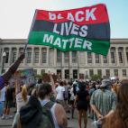 5f44bdd41f00006904aa9bd5