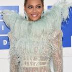 5c8aa96c230000dd04237536