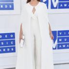 5c8aa9722500000d04c966e0