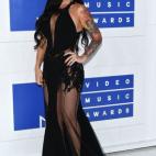 5c8aa978360000ba1a6bd35c