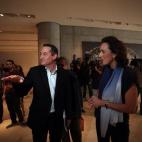 5c8b1351230000dd04240c07