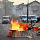 5ed7cb61240000fc148ec0a3