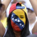 5c8b6f152400000a05a4b478