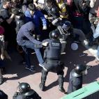 5c8b0ec93b000054066ce081