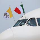 Avi&oacute;n que ha transportado al papa Francisco a Irak.