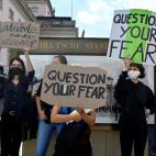 Manifestaci&oacute;n de negacionistas en Berl&iacute;n
