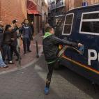 5c8a91a4240000f404a33db3