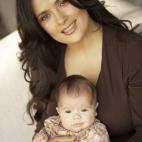 Una foto de la presentación ante los medios de su hija Valentina