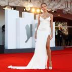 5f50b6e2240000a6089219f4