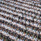 Estudiantes de la escuela secundaria de Wuhan asisten a la ceremonia del nuevo semestre de otoño en Wuhan, provincia de Hubei, China, el 1 de septiembre de 2020.