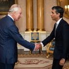 Carlos III recibe esta ma&ntilde;ana a Rishi Sunak en el Palacio de Buckingham.