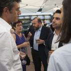 5c8af3a2240000f404a3f22d