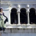 5c8b1847230000d504241628