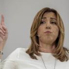 5c8b5bca240000f404a48299