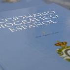 El polémico Diccionario Biográfico Español, editado en 2009 y que aún presenta al dictador Franco como un general de "incomparable valor, dotes de mando y energía" que instauró "un régimen autoritario, pero no totalitario", recibirá una ...