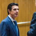 El canario dejaba el Ministerio de Industria y la pol&iacute;tica activa en abril de 2016 al tener que dimitir por su relaci&oacute;n con los papeles de Panam&aacute;. Ahora est&aacute; en el sector privado y ha fichado por Island Green Pow...