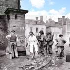 Una vista de la antigua fuente del pueblo en Sainte Marie du Mont , Francia.