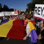 5c8b5cb42400004205a484cf