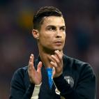 Tup&eacute; prominente y muy liso, una tendencia a la que enseguida se sumaron los chicos del programa de Mediaset 'Hombres y mujeres y viceversa'