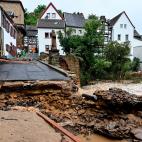 Una calle destrozada en la localidad germana de Bad Muenstereifel