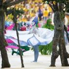 5c8af4ae230000d50423f859