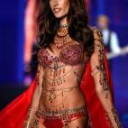 5c8ad041250000520681cc44