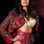 5c8ad04620000045046fcc82