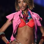 5c8ad04e2500000704c9b23e