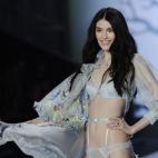 5c8ad04e2500000704c9b240