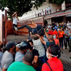 60f16588410000db6481b737