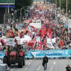 5c8b5d84360000c81a6ce58d