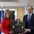 5c8b1ad0240000f404a417d8