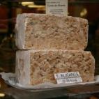 Si eres un fanático de la Navidad puedes adelantarte a ésta visitando este puente la ciudad de Alicante. El 6 de diciembre se celebra la festividad de San Nicolás, su patrón, con una procesión multitudinaria por su casco antiguo donde Nicol...