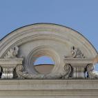 Los agentes de seguridad no sólo se interesan por la identidad de las personas que se encuentran presentes en ese momento, sino también por la identidad y DNI de otros inquilinos y trabajadores habituales, aunque en ese momento no se encuentre...