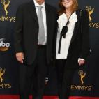 5c8b5e23240000f7054d4bff